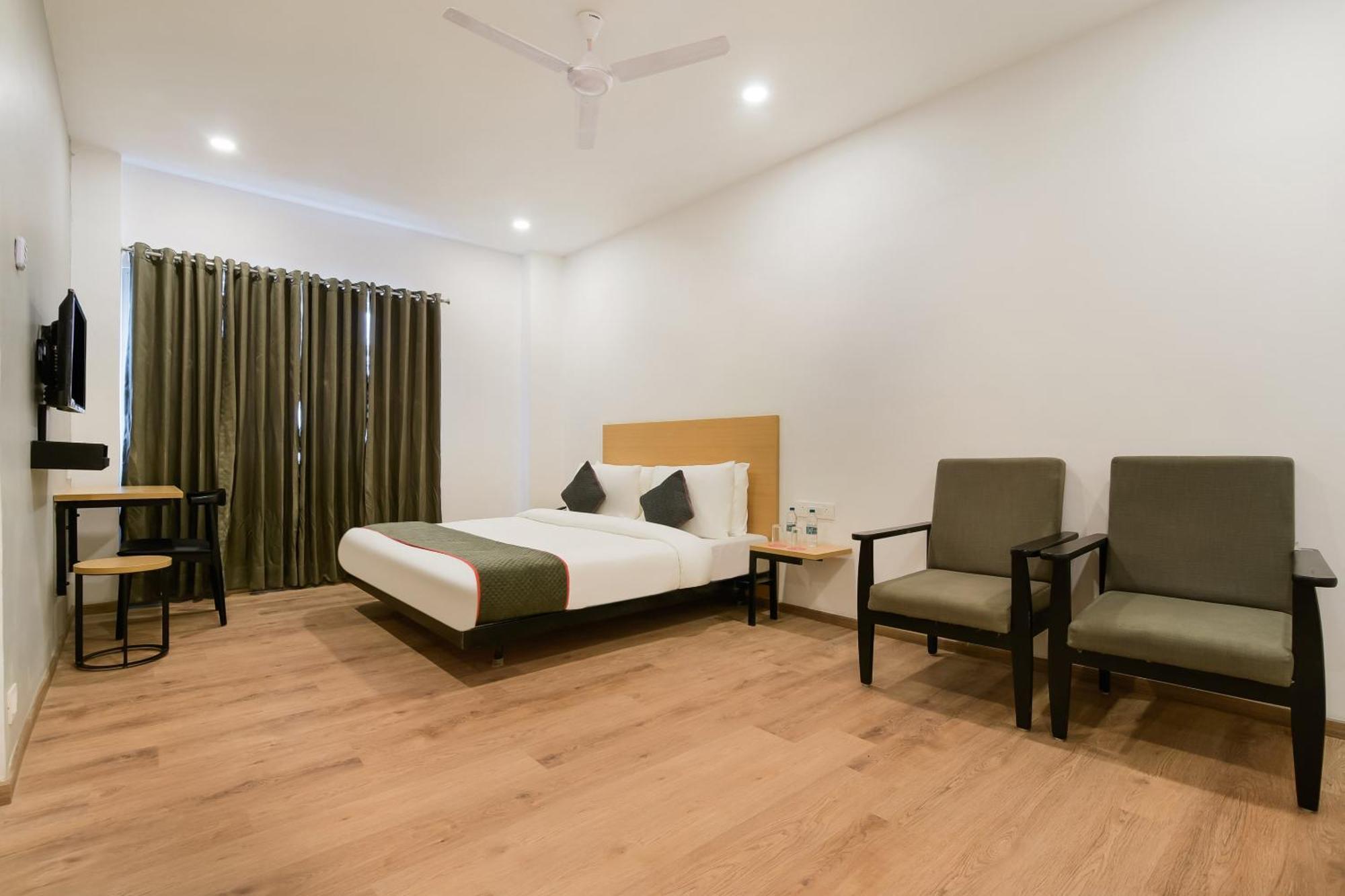 Hotel Townhouse The Awadh Airport Near Chaudhary Charan Singh International Airport Bijnaur Exterior foto