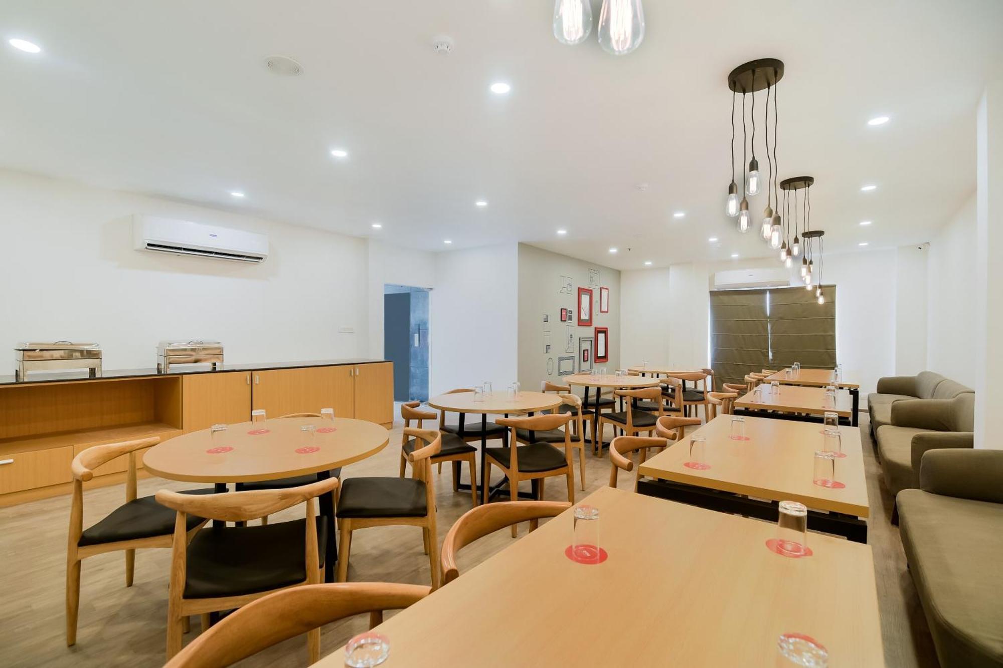 Hotel Townhouse The Awadh Airport Near Chaudhary Charan Singh International Airport Bijnaur Exterior foto