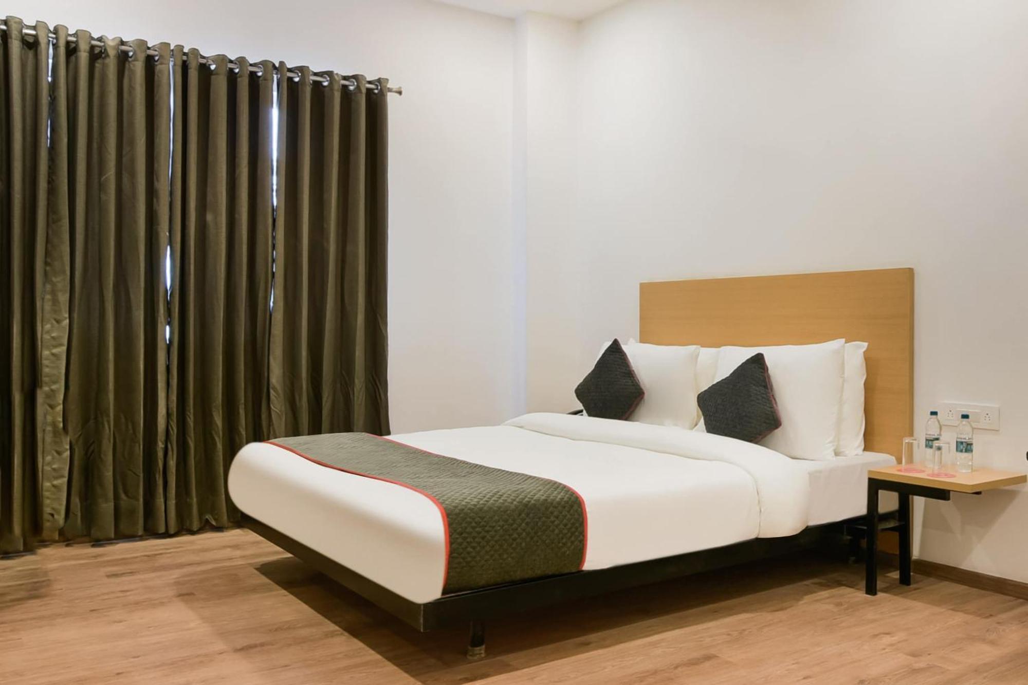 Hotel Townhouse The Awadh Airport Near Chaudhary Charan Singh International Airport Bijnaur Exterior foto